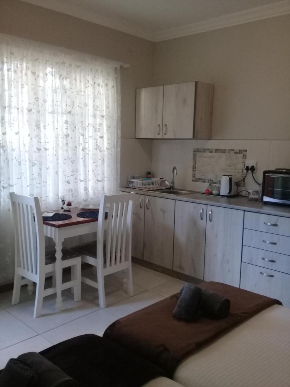 Tranquility Self Catering Hotell Lüderitz Exteriör bild