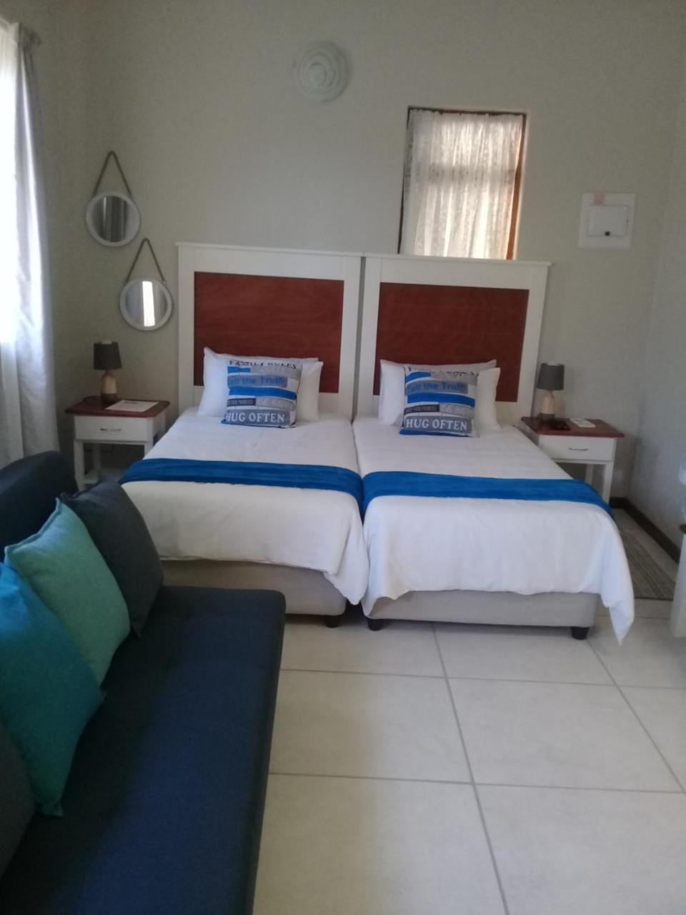 Tranquility Self Catering Hotell Lüderitz Exteriör bild