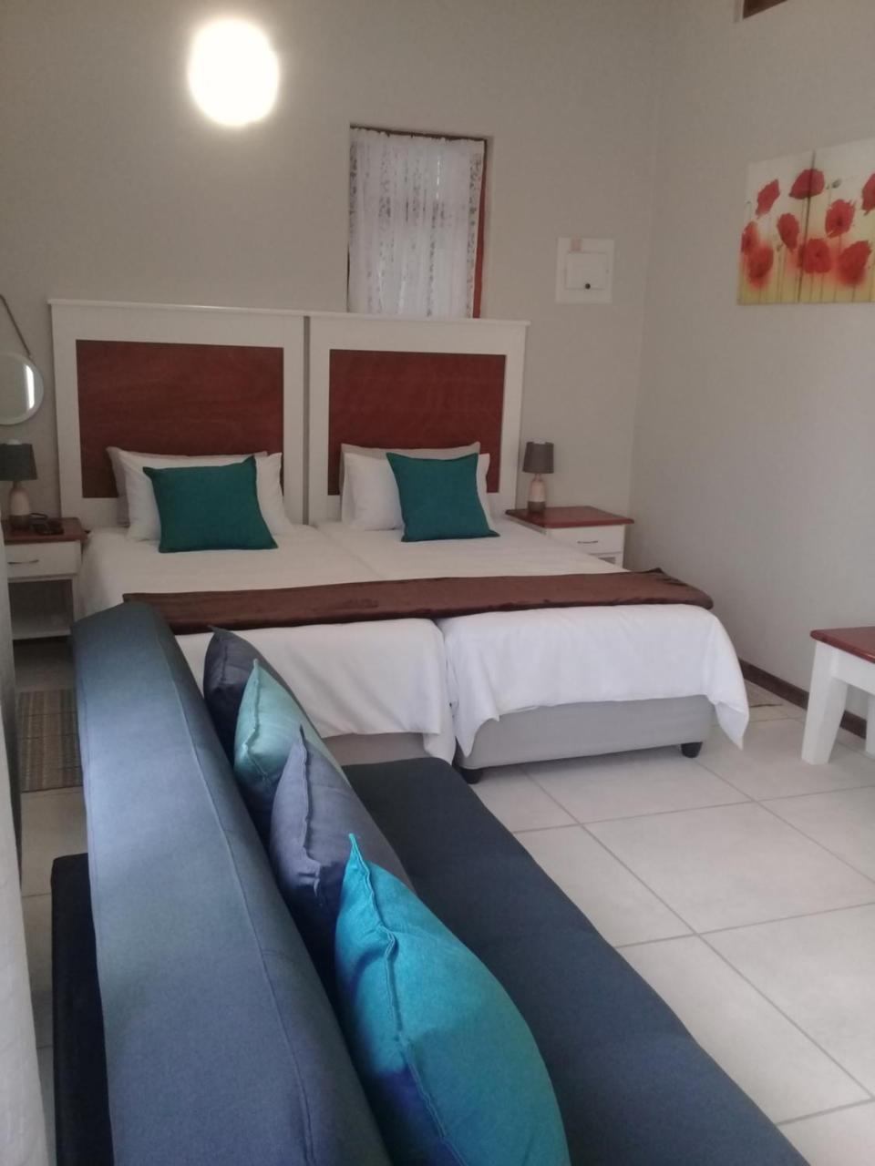 Tranquility Self Catering Hotell Lüderitz Exteriör bild