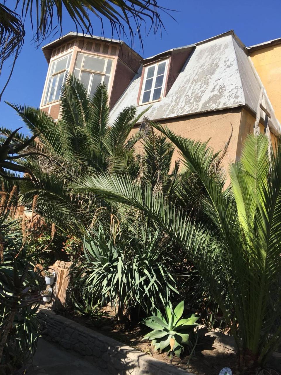 Tranquility Self Catering Hotell Lüderitz Exteriör bild