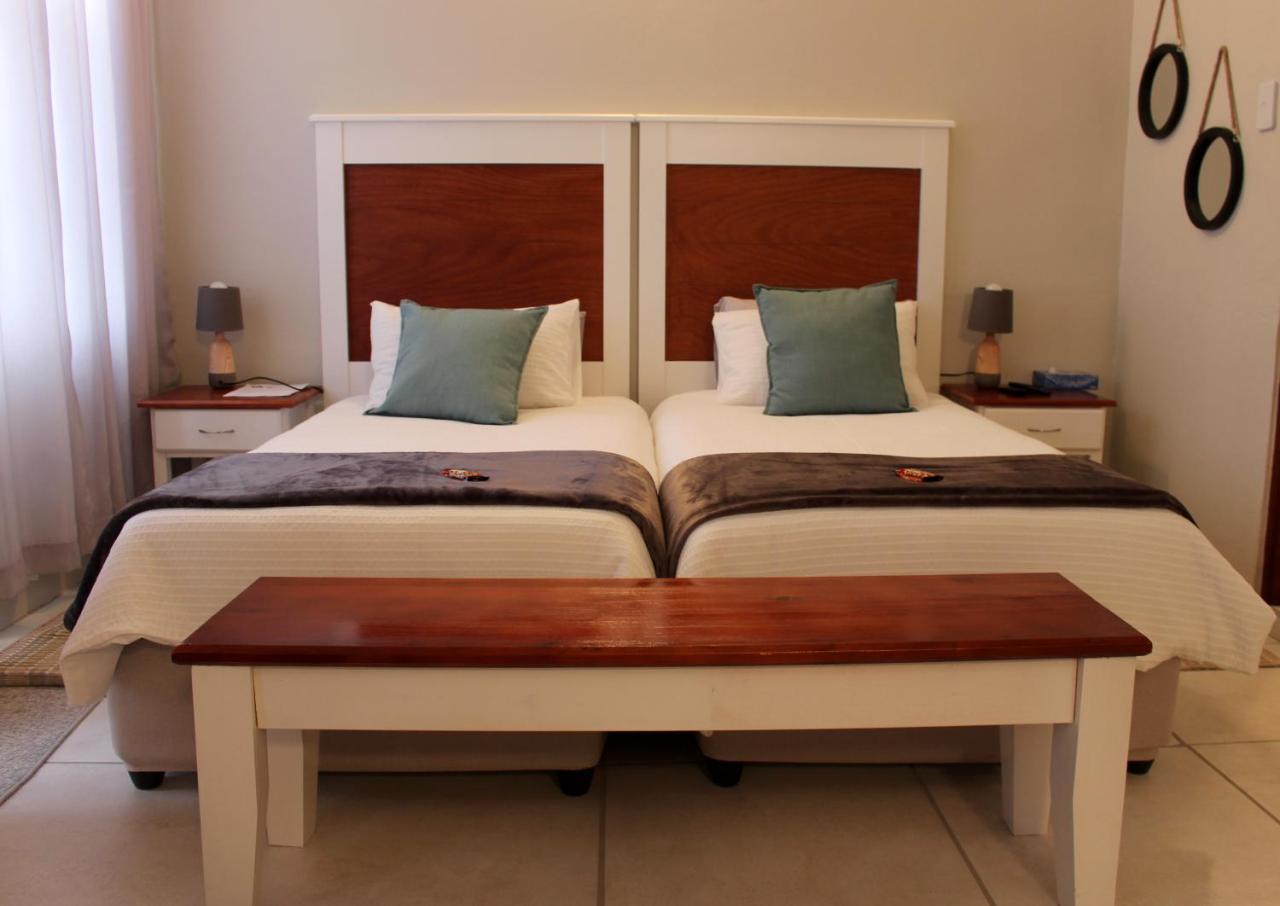 Tranquility Self Catering Hotell Lüderitz Exteriör bild