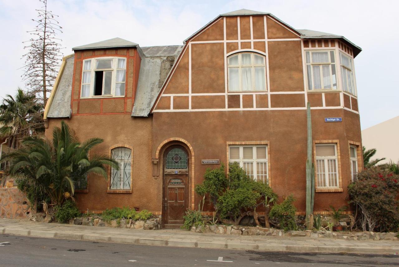 Tranquility Self Catering Hotell Lüderitz Exteriör bild