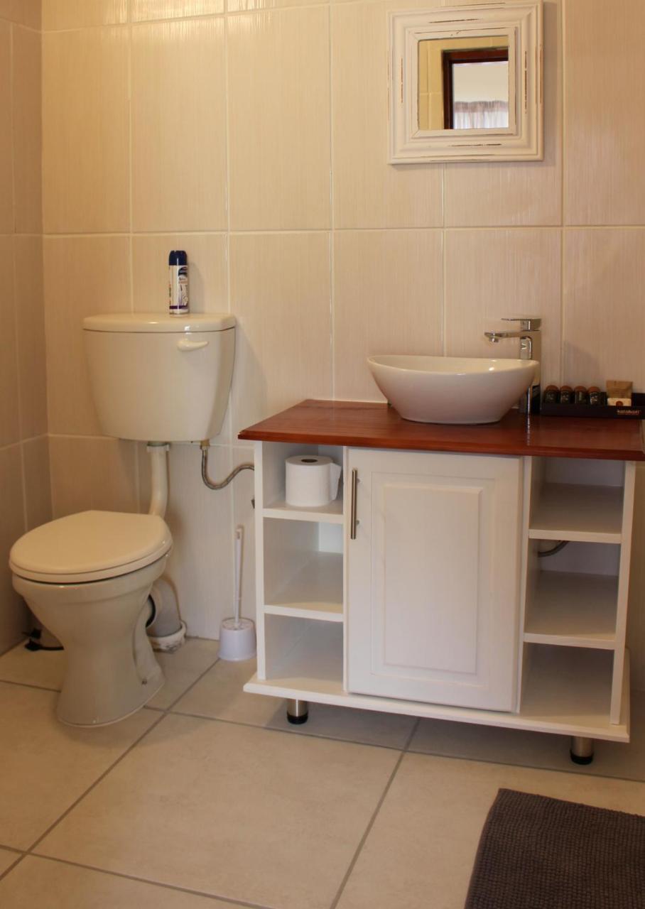 Tranquility Self Catering Hotell Lüderitz Exteriör bild