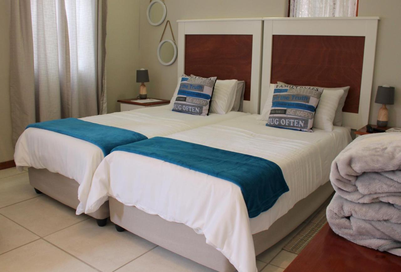 Tranquility Self Catering Hotell Lüderitz Exteriör bild